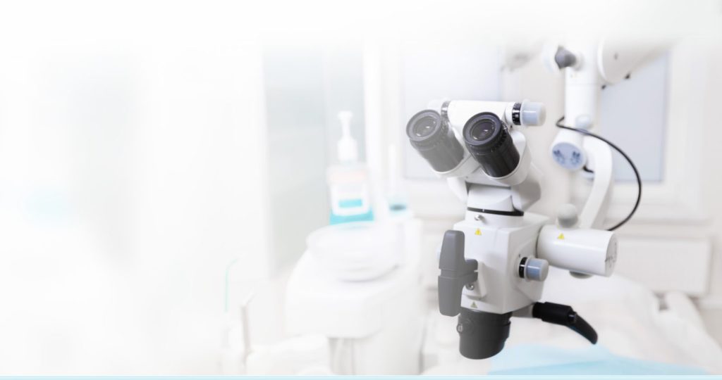 Особенности лечения зубов под микроскопом
